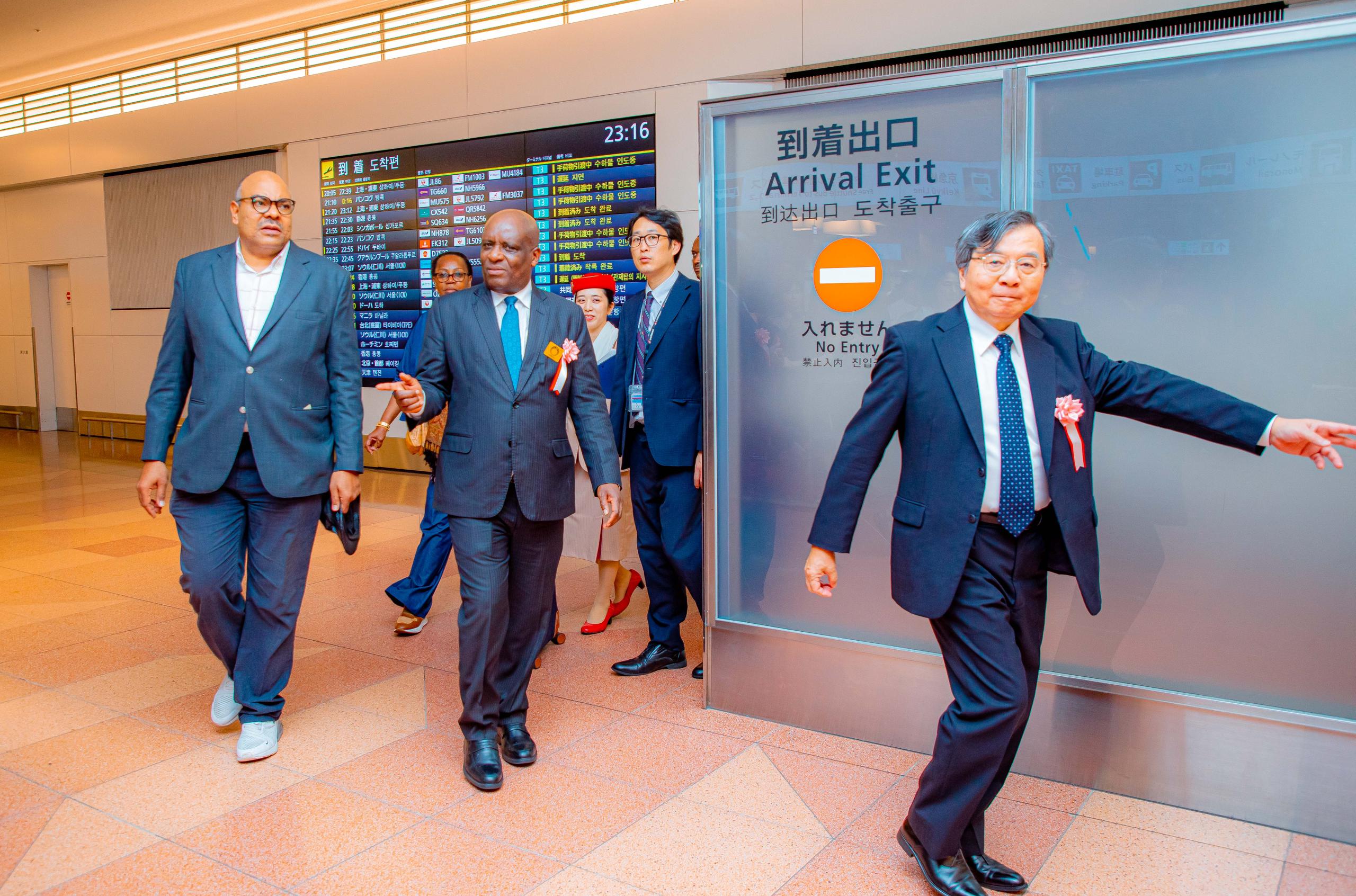 WAZIRI KOMBO AWASILI JIJINI YOKOHAMA (JAPAN) KUSHIRIKI MKUTANO WA WAKUU WA NCHI NA SERIKALI WA TICAD 9