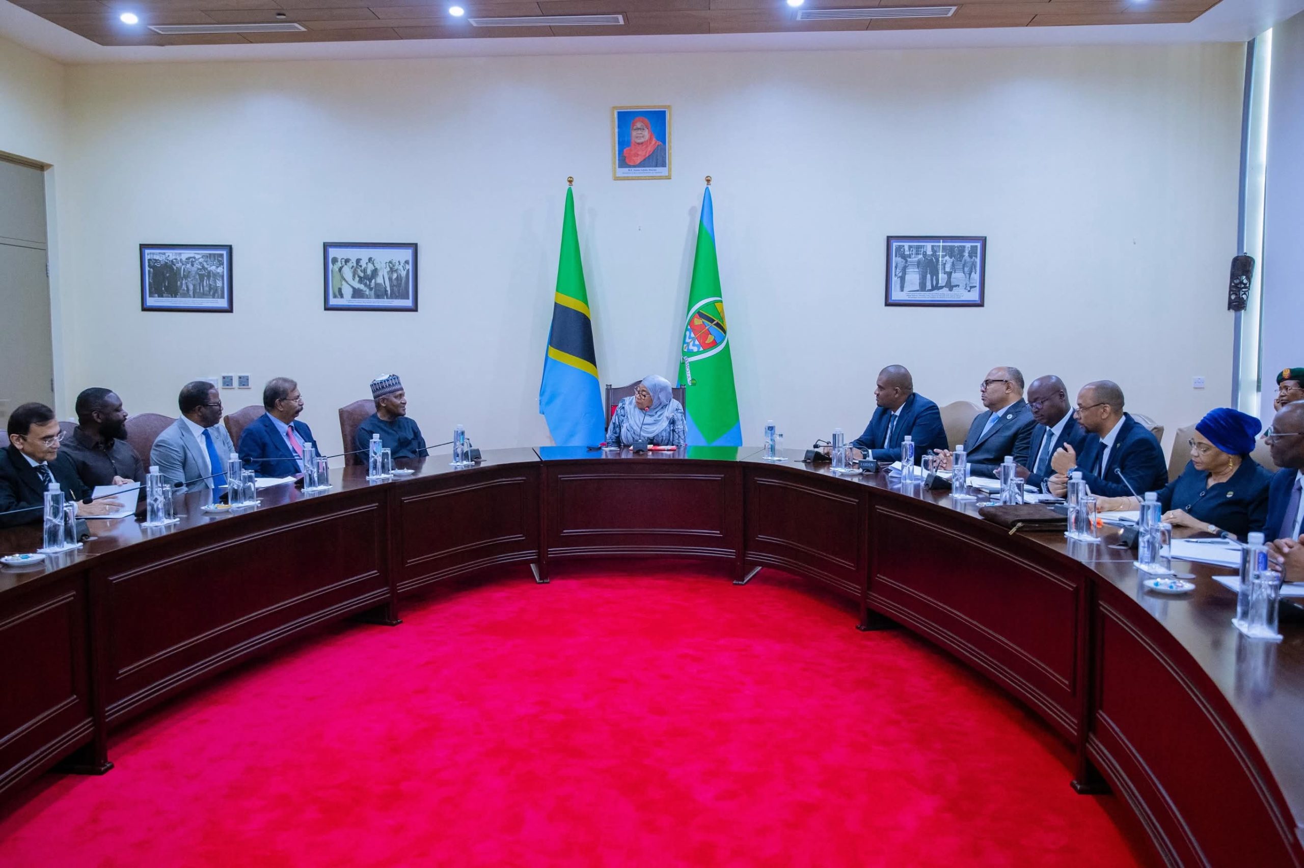 RAIS SAMIA AKUTANA NA ALIKO DANGOTE