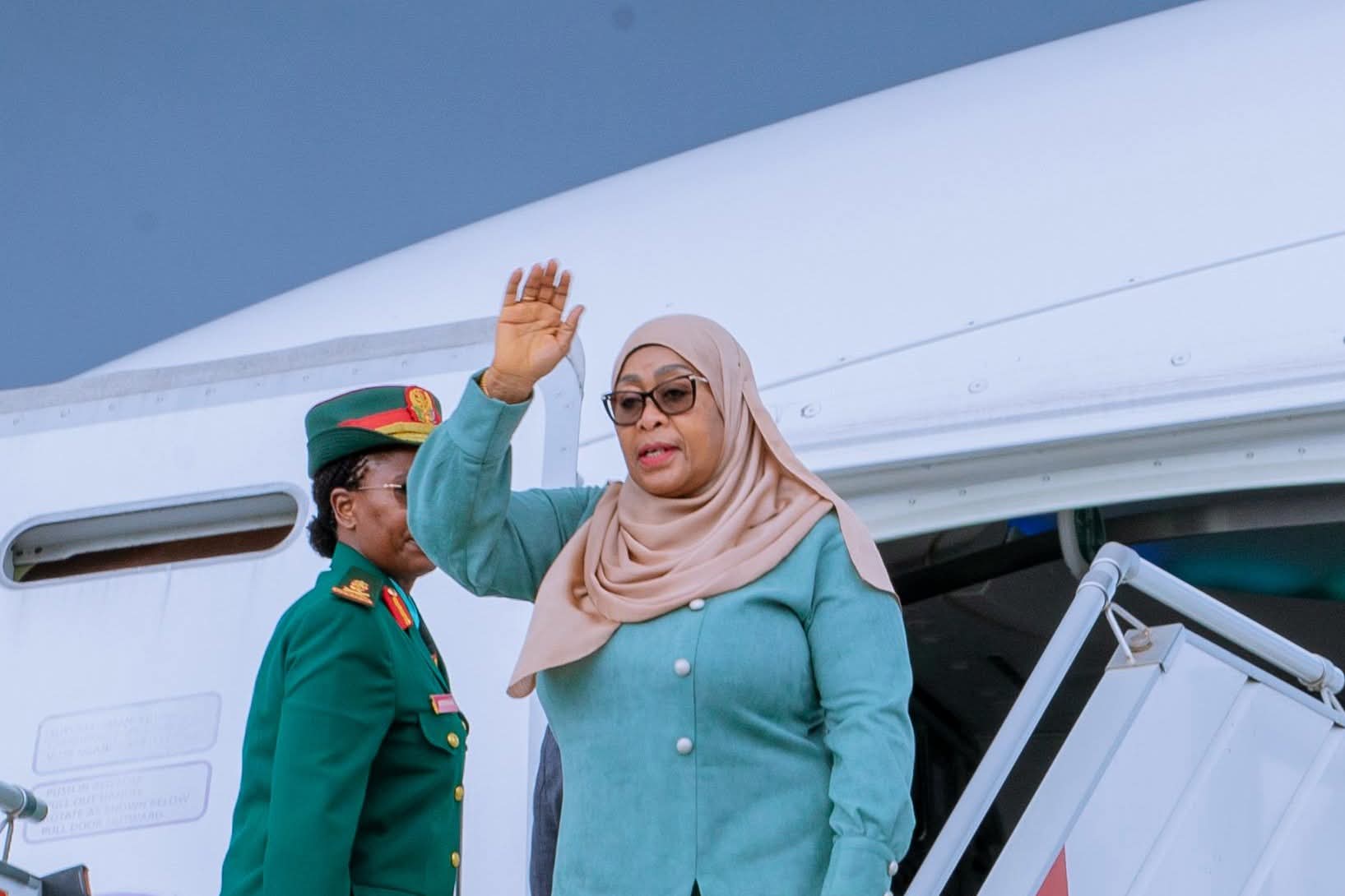 RAIS SAMIA AELEKEA URUSI KATIKA ZIARA YA KITAIFA