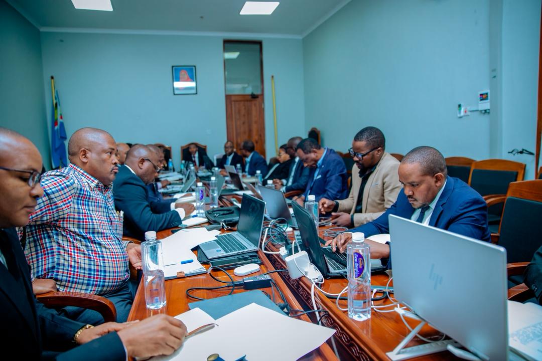 MAKATIBU WAKUU WAHIMIZA KASI YA UTEKELEZAJI WA MIRADI YA BONDE LA ZIWA VICTORIA